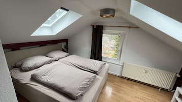 2 bedrooms, desk, travel crib, free WiFi