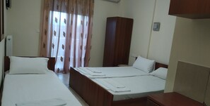 Habitació | Planxa i posts de planxar i wifi gratuïta 