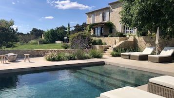 Piscine extérieure, piscine chauffée