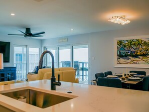 Interior - 704N Crescent Arms- Full Gulf Front - 1 WEEK MIN (Siesta Key)