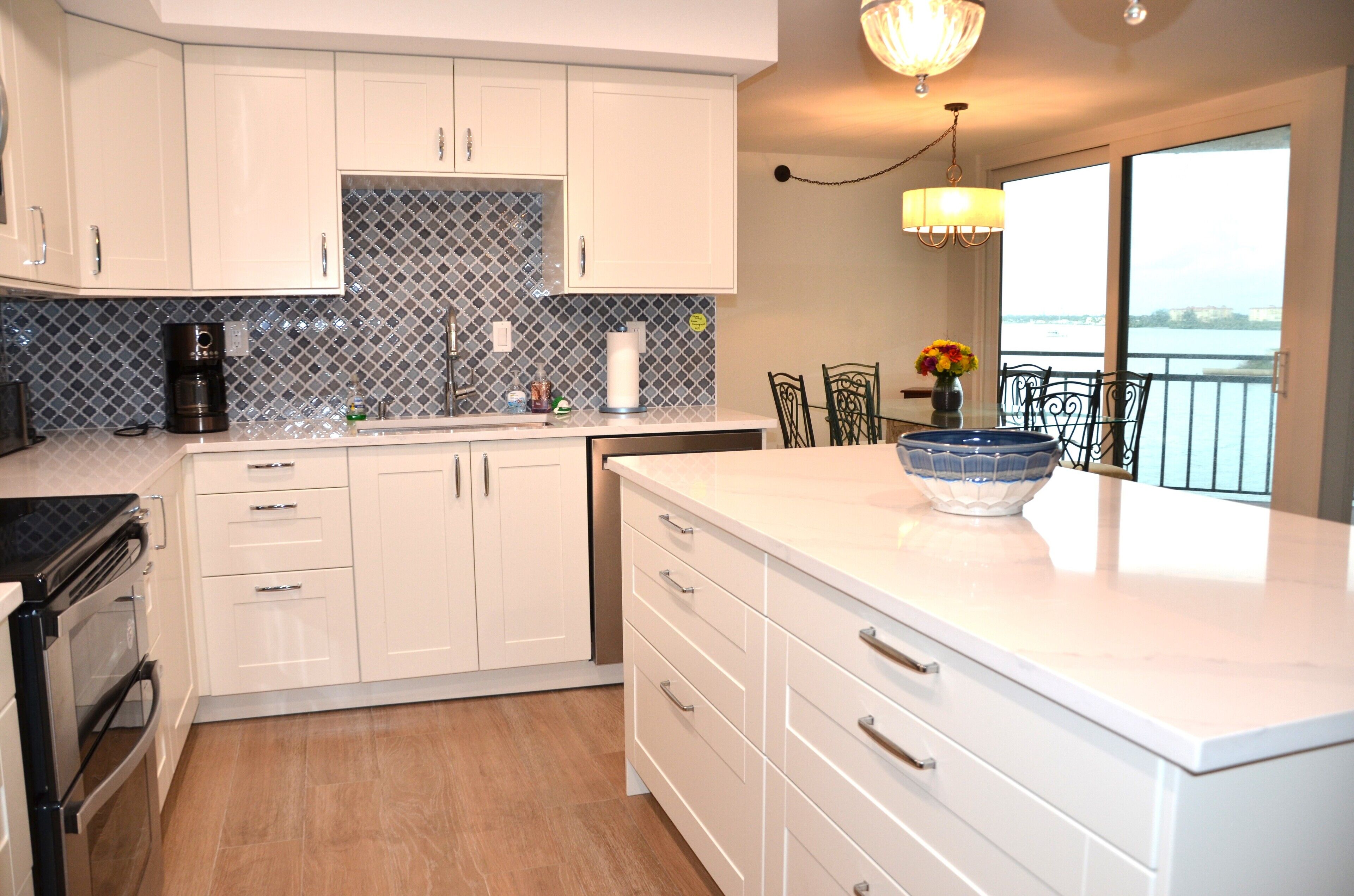 Sun & Fun in St. Petersburg FL, Isla del Sol: Stunning 3-Bedroom Condo