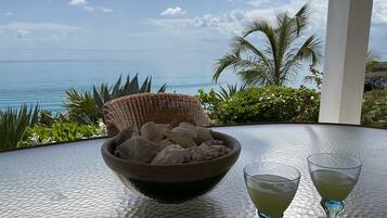 House, 5 Bedrooms | Outdoor dining