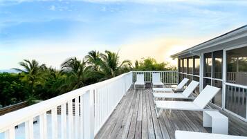 House, 5 Bedrooms | Teres/patio