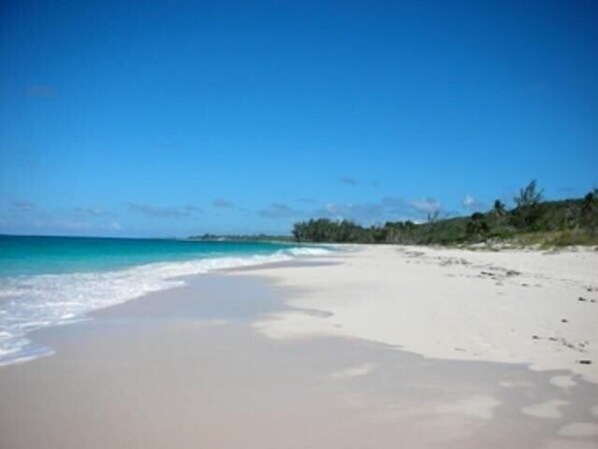 House, 5 Bedrooms | Beach