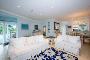 House, 3 Bedrooms | Living area