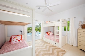 3 bedrooms, cribs/infant beds, free WiFi