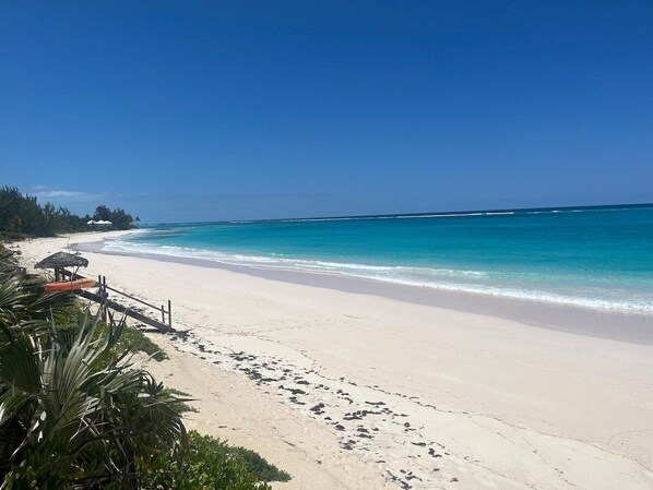 House, 3 Bedrooms | Beach