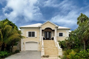 House, 3 Bedrooms | Exterior - Coconut Point 3 Bedroom Home (Double Bay)