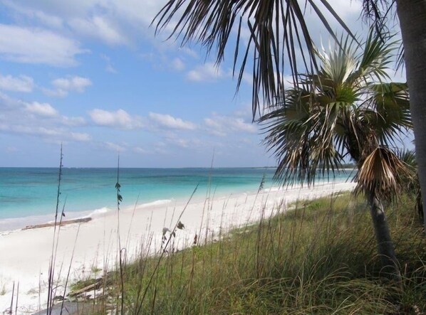 House, 3 Bedrooms | Beach | On the beach