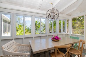 Casa, 3 habitaciones | Restaurantes