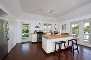 Dining - Margherita House 1 Bedroom Home (Governor's Harbour)