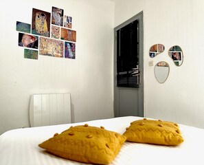 1 Schlafzimmer, Reisekinderbett, kostenloses WLAN, Bettwäsche