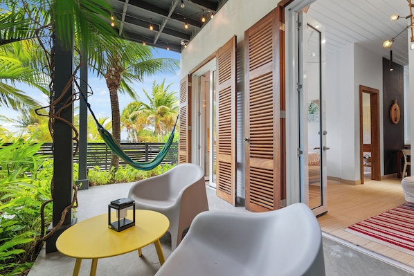 Terrace/patio - OHANA - DOWNDEH Cosy new apartment ON the beach IN Placencia village (Placencia)