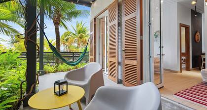 OHANA - DOWNDEH Cosy new apartment ON the beach IN Placencia village