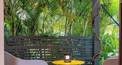 OHANA - DOWNDEH Cosy new apartment ON the beach IN Placencia village