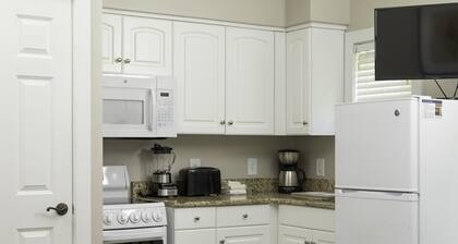 July 12-19 pay1,120USD 3 bedroom Cottage King's Creek Resort