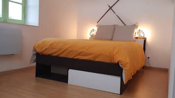 3 bedrooms, iron/ironing board