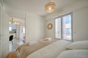 2 slaapkamers, een kluis op de kamer, een strijkplank/strijkijzer