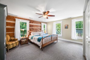 4 bedrooms, free WiFi, bed sheets