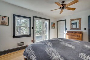 4 bedrooms, free WiFi, bed sheets