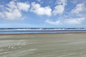Chaise longue, serviettes de plage