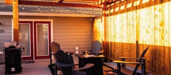 Charming Downtown Cody Cottage (#1)