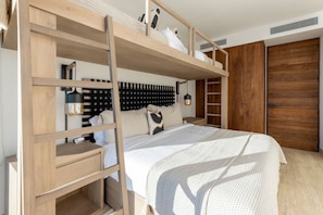 3 habitaciones, escritorio, tabla de planchar con plancha y wifi 