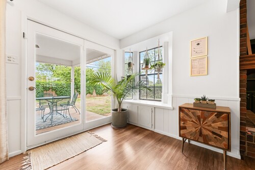 The Gathering Place - Boho Getaway Perfect For Family Stays!