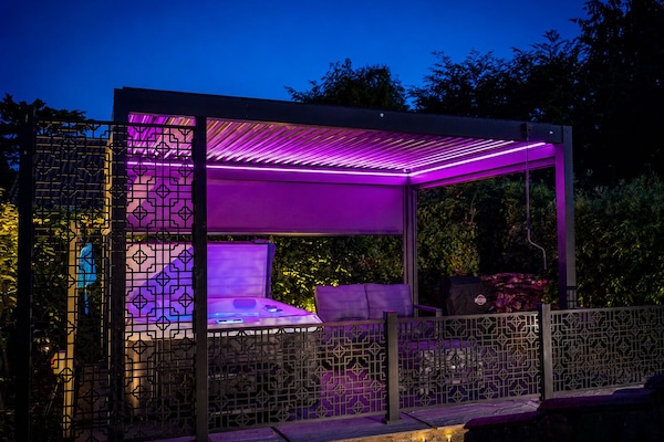 Bain à remous extérieur
