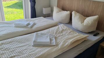 2 Schlafzimmer, Schreibtisch, Reisekinderbett, kostenloses WLAN