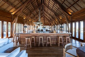 Bar (on property) - Beach Front Luxury House (Departamento de Rocha)