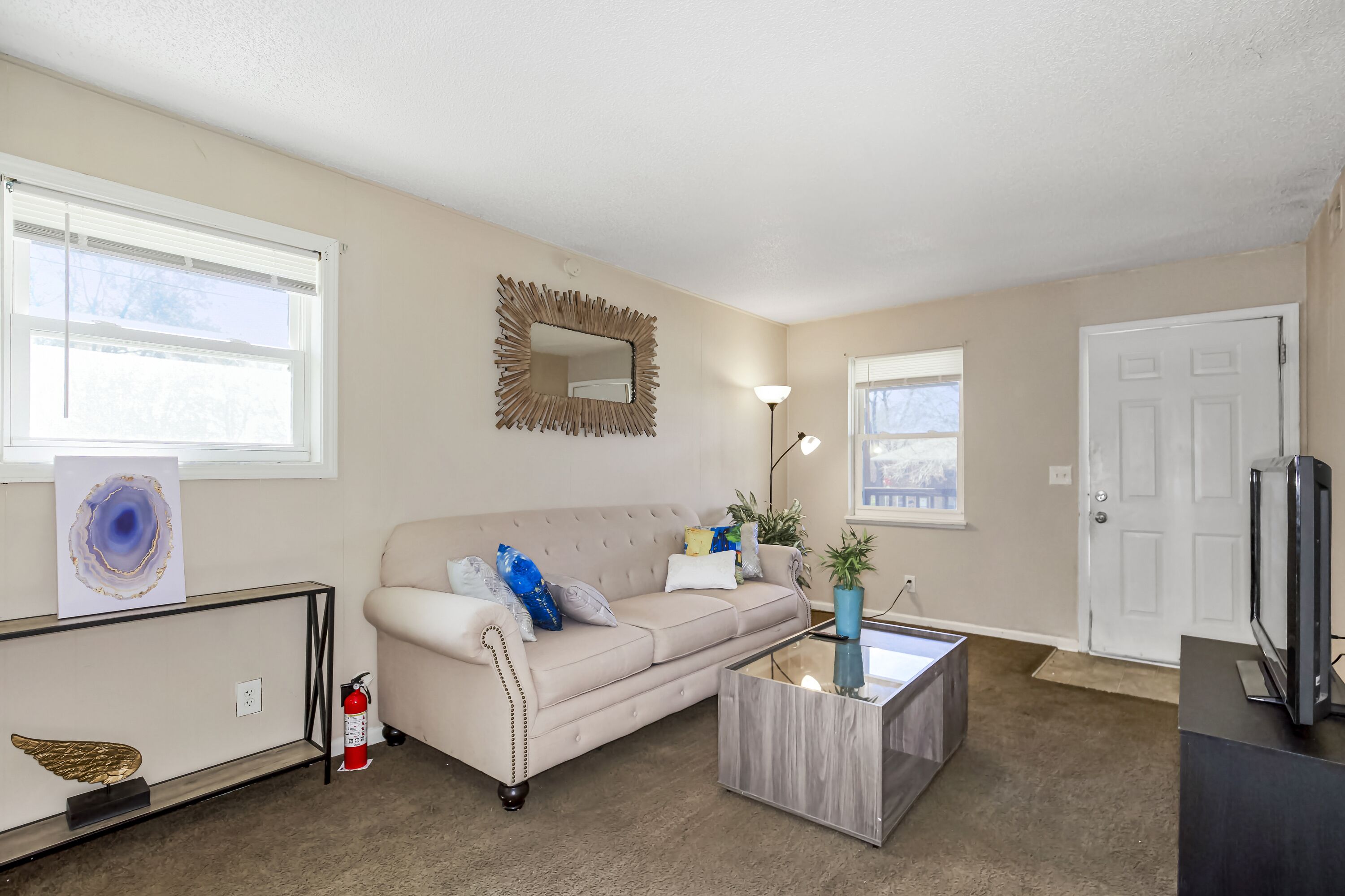 30 days minimum 2b1b Spacious unit near downtown/ stadiums in independence MO