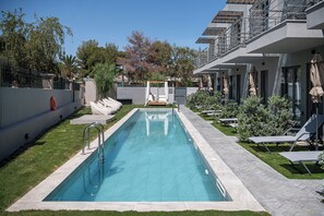 Seasonal outdoor pool