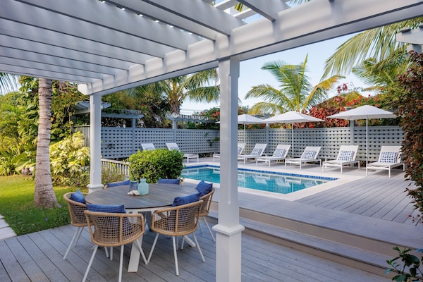 One Palm Hill 3 Bedroom Villa - Eleuthera
