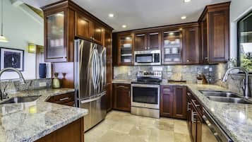 Rumah, 3 kamar tidur | Dapur pribadi | Lemari es, oven, mesin pembuat kopi/teh, dan pemanggang roti