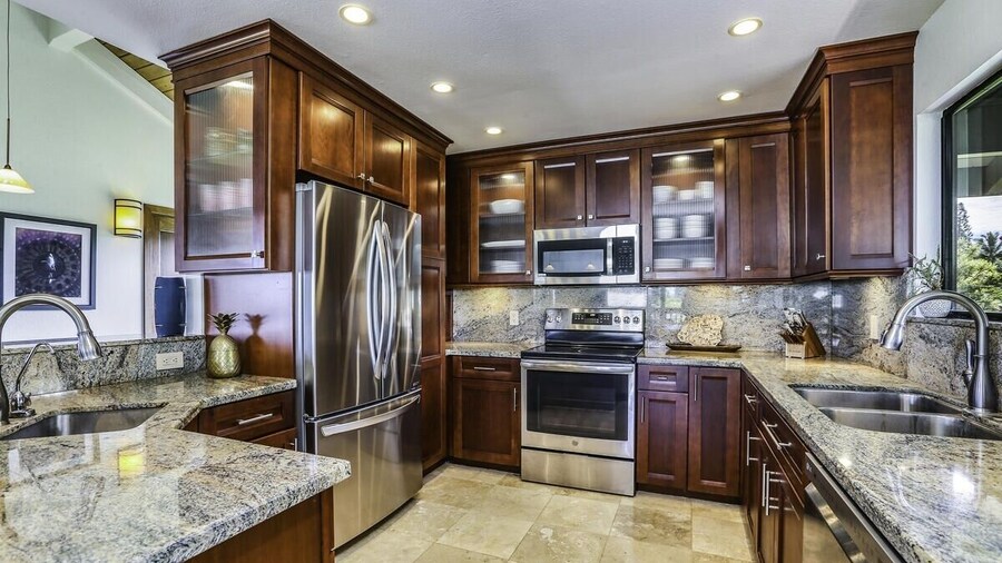 Hale Kaweonui 3 Bedroom Home by RedAwning