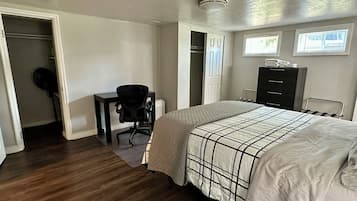 1 habitación, escritorio, tabla de planchar con plancha y wifi gratis