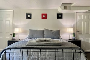 1 chambre, bureau, fer et planche à repasser, Wi-Fi gratuit