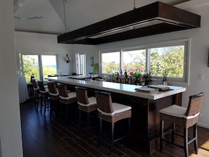 Maison, 3 chambres | Bar (sur place)