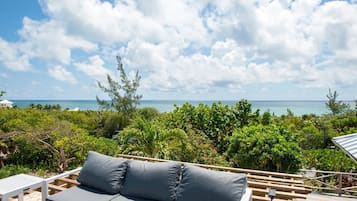 House, 3 Bedrooms | Property grounds