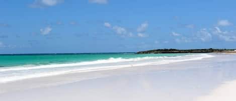 House, 3 Bedrooms | Beach