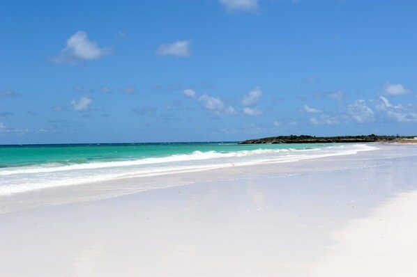House, 3 Bedrooms | Beach