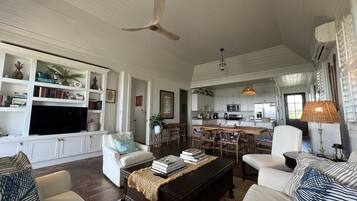Villa, 2 Bedrooms | Living area | Smart TV