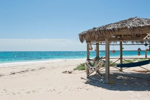 House, 5 Bedrooms | Beach | On the beach