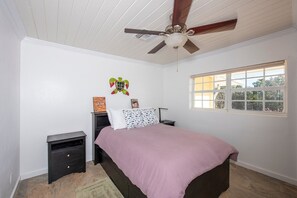 Casa, 4 camere da letto | 4 camere, Wi-Fi gratuito