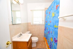 Nhà, 3 phòng ngủ | Phòng tắm