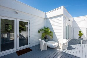House, 4 Bedrooms | Terrace/patio