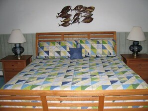 2 slaapkamers, een strijkplank/strijkijzer, gratis wifi, beddengoed