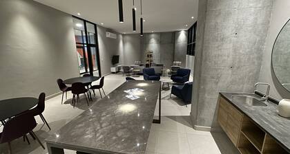 Apartment in front of Arena and Fundidora with private parking