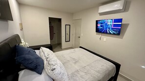 1 Schlafzimmer, Schreibtisch, Bügeleisen/Bügelbrett, kostenloses WLAN